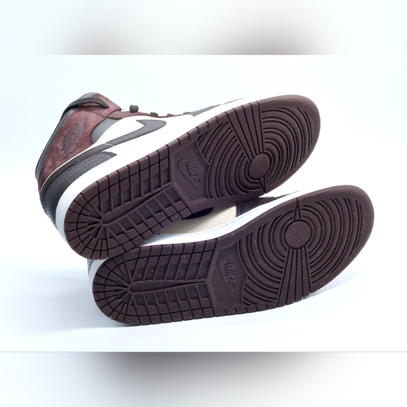 Air Jordan 1 Mid SE 'Paris YMCA' - Picture 9 of 9